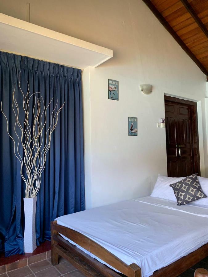 Airy Dale Villa And Guesthouse Амбалангода Екстериор снимка